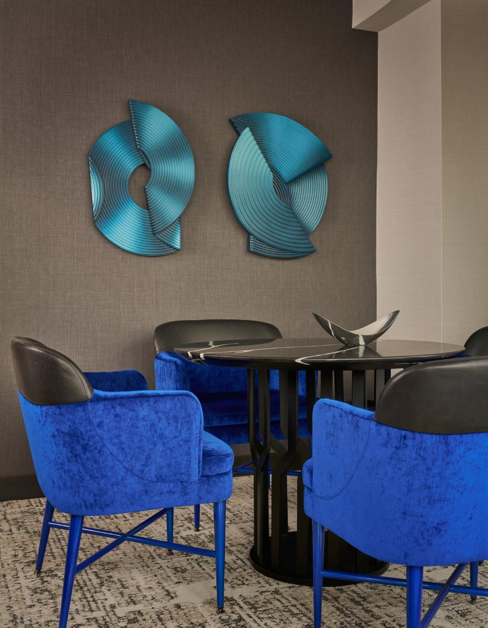 Executive Corner Suite